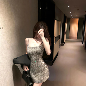 农村骚老头大鸡巴直播
